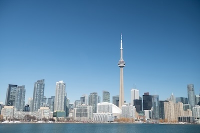 차세대 IT 기술 동향과 미래 경제 전망: 심층 분석